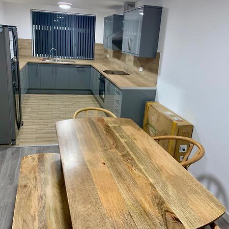M4M Rooms- Ng8 5Np Room 1 Nottingham Bagian luar foto