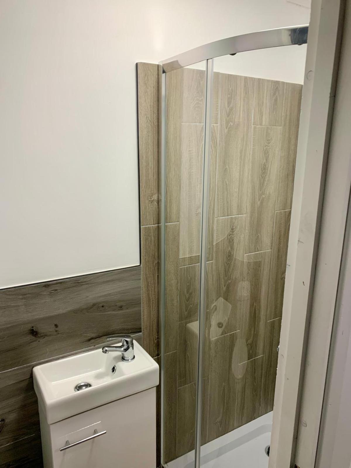 M4M Rooms- Ng8 5Np Room 1 Nottingham Bagian luar foto