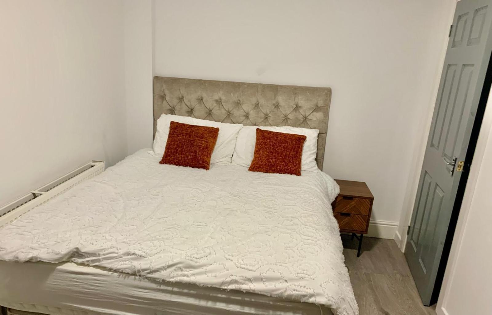 M4M Rooms- Ng8 5Np Room 1 Nottingham Bagian luar foto